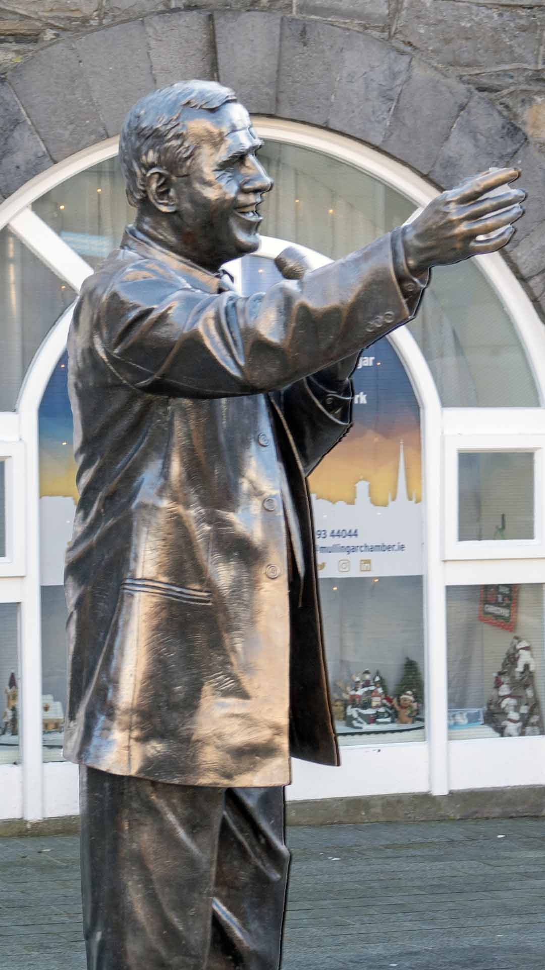 Joe Dolan Statue