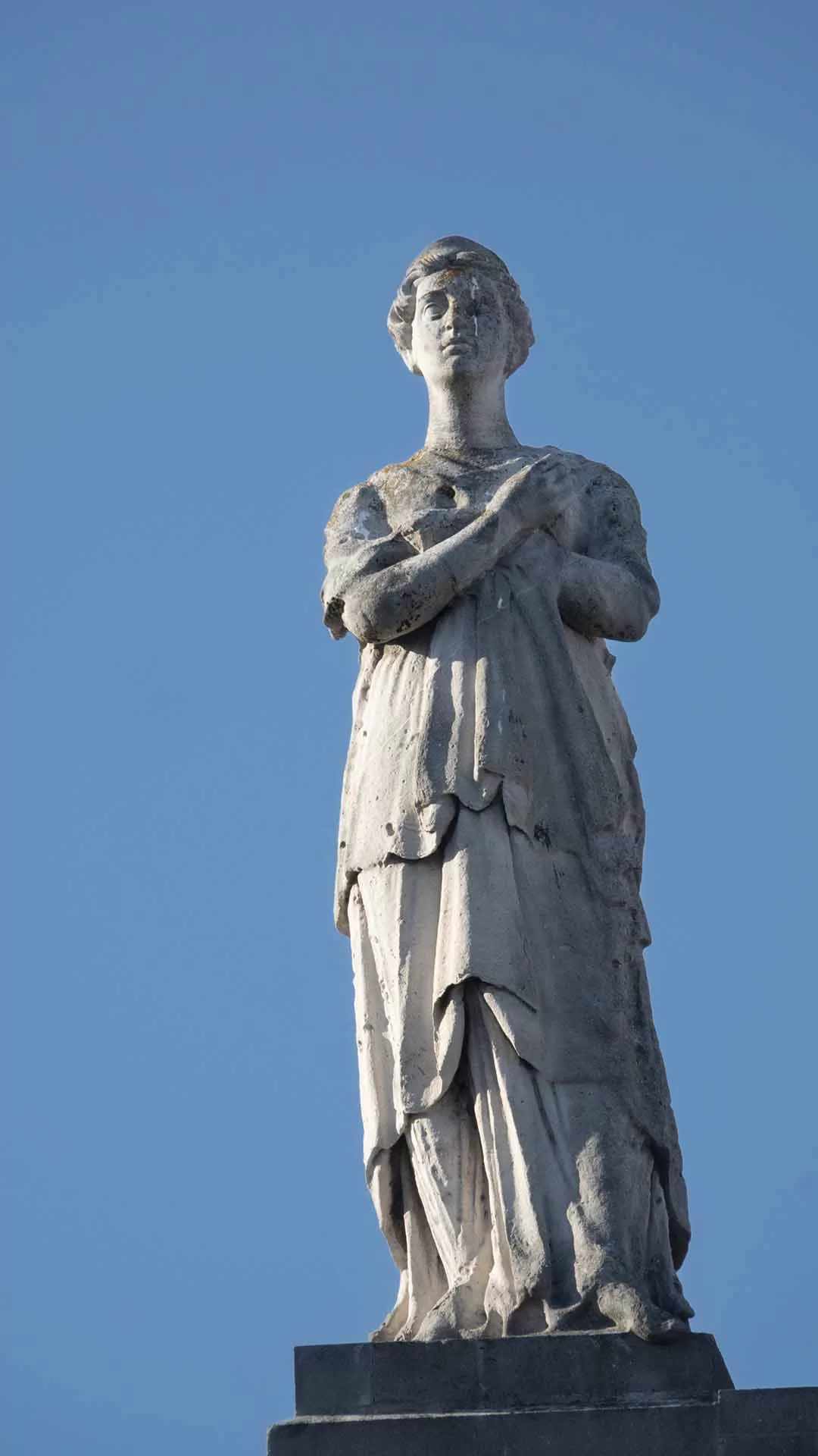 Fidelity Statue on the Bank of Ireland