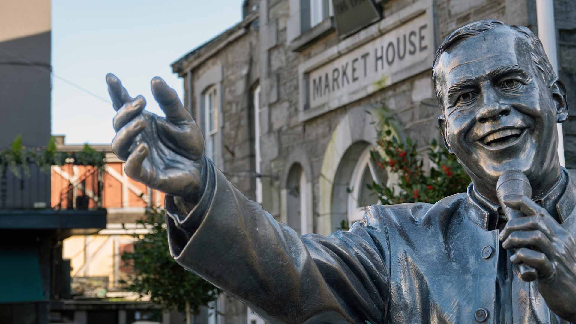 Joe Dolan (1939-2007) Statue Mullingar