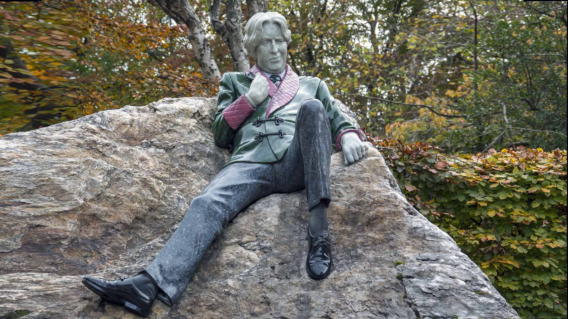 Oscar Wilde Statue which resides in Merrion Square