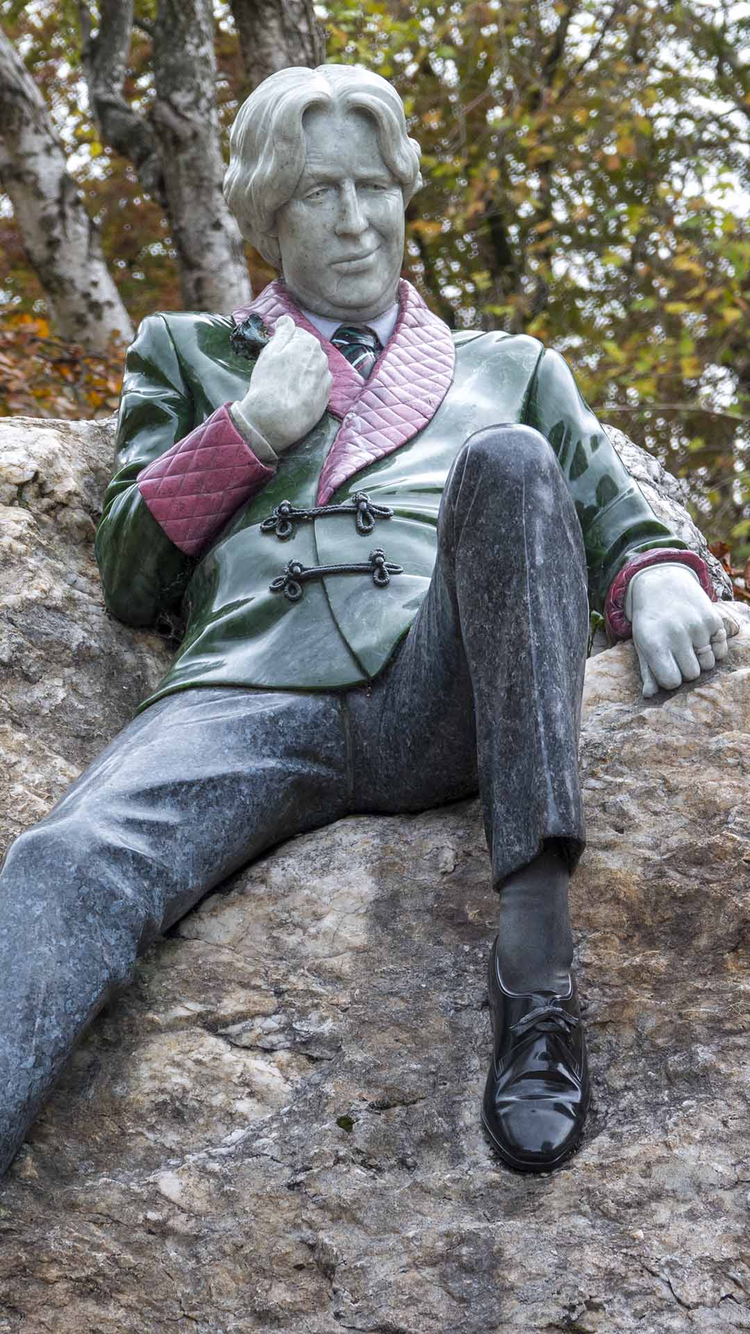 Oscar Wilde Statue which resides in Merrion Square close to the National Gallery.